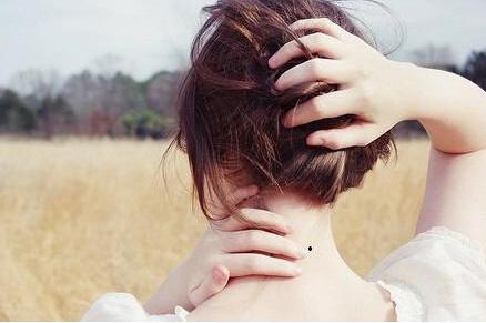 脖子后面有痣代表什么，男女脖子后面有痣圖解